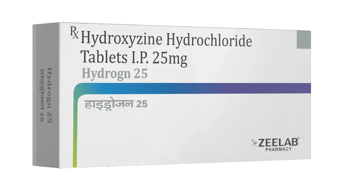 医生正在为患者解读艾曲波帕25mg的用药周期和复查计划